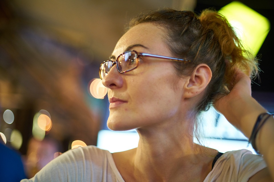 不倫を美化しない