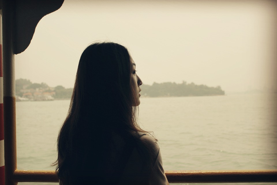 夫の不倫に現実逃避しない